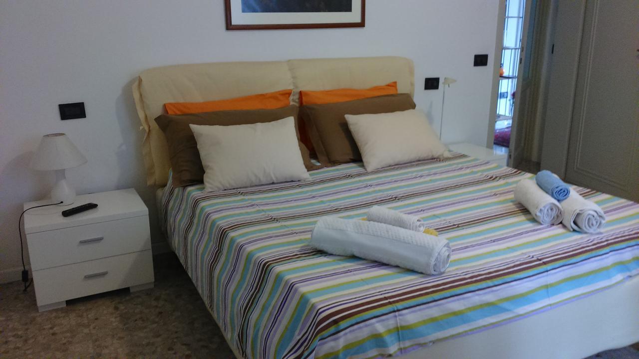 Appartamento Villa Margherita Desenzano del Garda Bagian luar foto