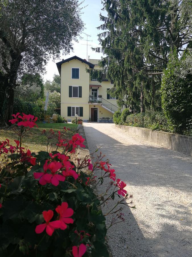 Appartamento Villa Margherita Desenzano del Garda Bagian luar foto