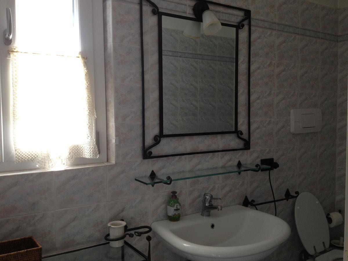 Appartamento Villa Margherita Desenzano del Garda Bagian luar foto